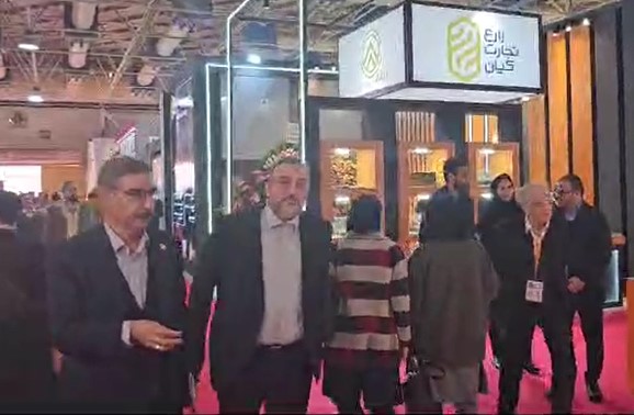 بازدید مهندس امیر علی طاهرزاده مدیر عامل چادرملو از غرفه شرکتهای عضو گروه چادرملو در بیستمین نمایشگاه متافو + فیلم