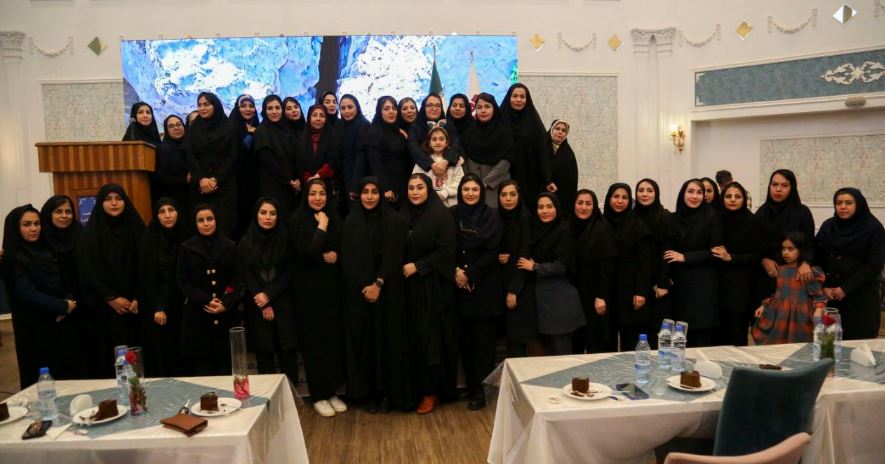 برگزاری مراسم گرامیداشت روز زن ویژه بانوان شرکت فولاد اکسین خوزستان/ از بانوان فولاد اکسینی تجلیل شد