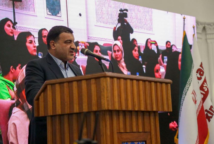 مَنش مادرانه بانوان فولاد اکسینی زمینه‌ساز موفقیت‌ها بوده است/ اولویت ما امنیت شغلی تمام کارکنان است