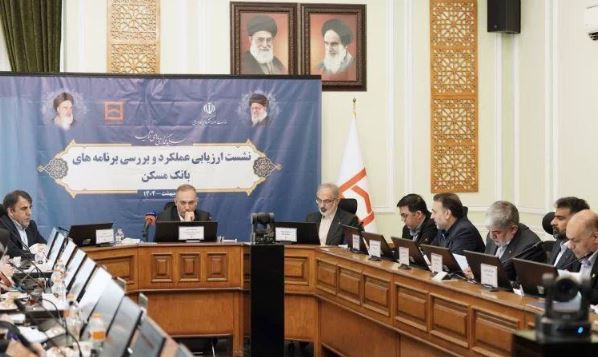 تقویت بانکداری شرکتی و استفاده حداکثری از منابع و ظرفیت‌ها برای تحقق اهداف بانک/ضرورت بهره گیری از فناوری اطلاعات برای توسعه خدمات