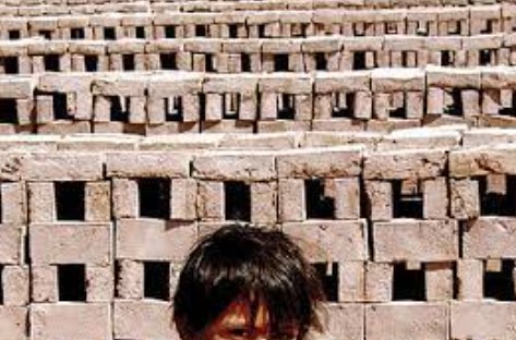 تلاش دولت برای کاهش فقر با اجرای طرح‌های حمایتی گسترده