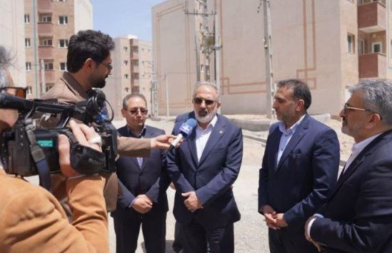 خانه دار شدن متقاضیان نهضت ملی از اهداف وزارت راه و شهرسازی و مامویت ویژه بانک مسکن/بازدید مدیرعامل بانک مسکن از پروژههای نهضت ملی مسکن در اردبیل