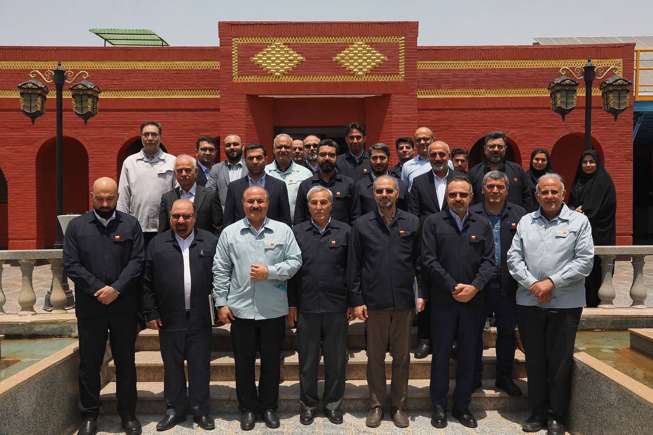 نخستین جلسه‌ شورای سیاست‌گذاری شرکت‌های تابعه گروه توسعه فراگیر فولاد خوزستان در سال ۱۴۰۴