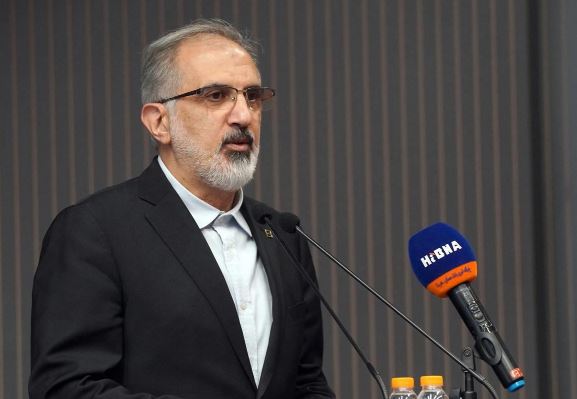 نقش تاثیرگذار وزیر راه و شهرسازی در تقویت منابع مالی و ایفای تعهدات بانک مسکن/ سیاستهای اعتباری ۱۴۰۴ بانک مسکن بر محوریت تجهیز منابع و ارتقاء تجربه مشتری