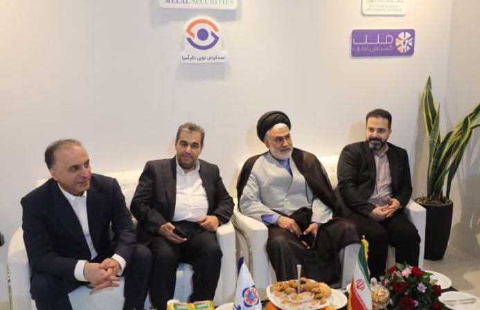  پاسخگویی مستقیم مدیرعامل موسسه اعتباری ملل به سوالات مردم در نمایشگاه اینوکس مشهد