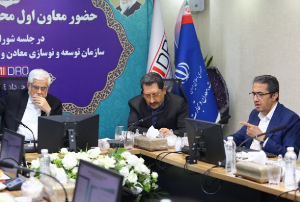 آقاجانلو خواسته های سه گانه صنایع معدنی از دولت را اعلام کرد/ ”برطرف شدن شوک هزینه های برق و گاز“، ”هدایت سود شرکت ها به سمت توسعه“ و ”مشارکت صندوق توسعه ملی در انتقال آب از دریای عمان“