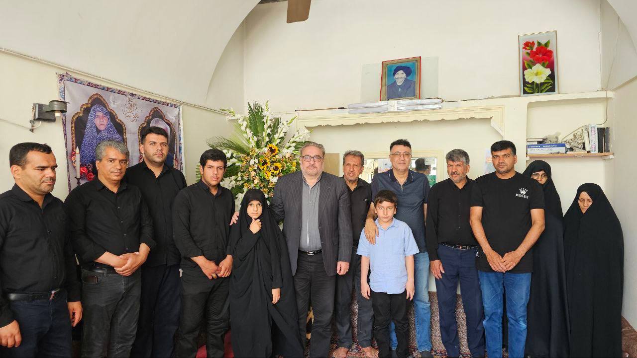 رئیس هییتمدیره چادرملو در مراسم بزرگداشت شهید حسین کمالی حضور یافت