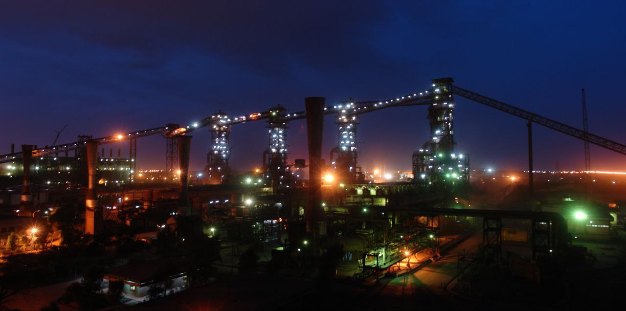 فولاد خوزستان در تاریکی سیاستهای ناکارآمد؛ از سکوت سیاستگذار تا فریاد صنعت