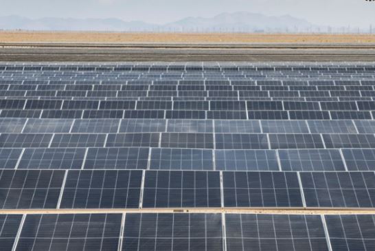 یکی از کورههای فولاد مبارکه با برق تولیدی فاز اول نیروگاه خورشیدی در مدار تولید است