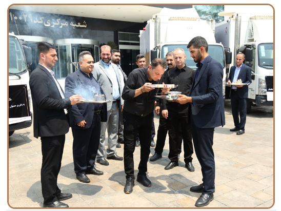 کاروان خدمت‌رسانی اربعین بانک پارسیان برای اعزام به مناطق مرزی بدرقه شد