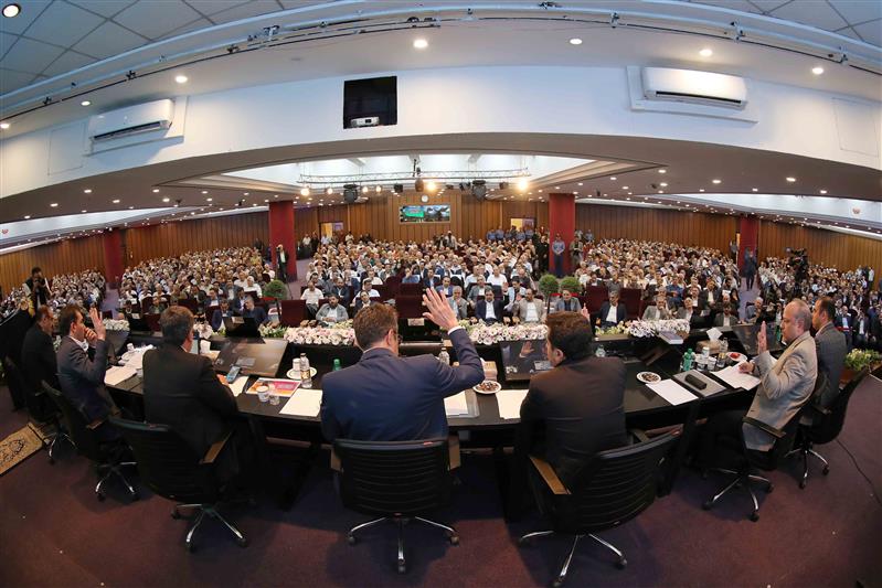 بازیابی تدریجی اعتماد و احیای نقش مردم در اقتصاد ملی