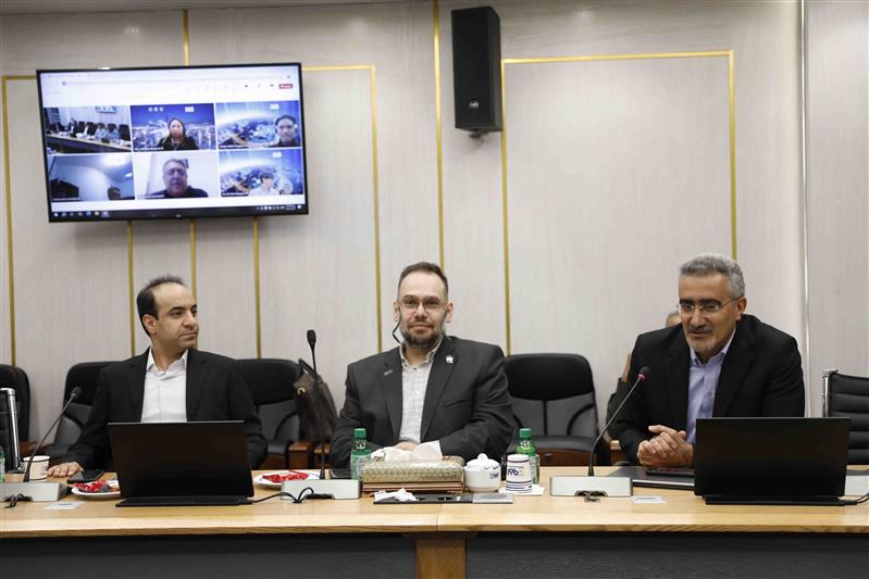 بهواقع در حال حاضر فولاد مبارکه یک الگو برای سایر صنایع کشور است