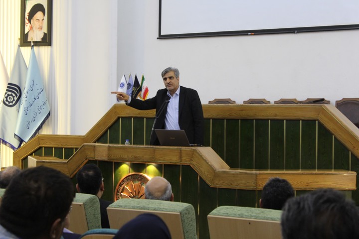 تصمیم های شتابزده دلیل چالش مالی تامین اجتماعی است