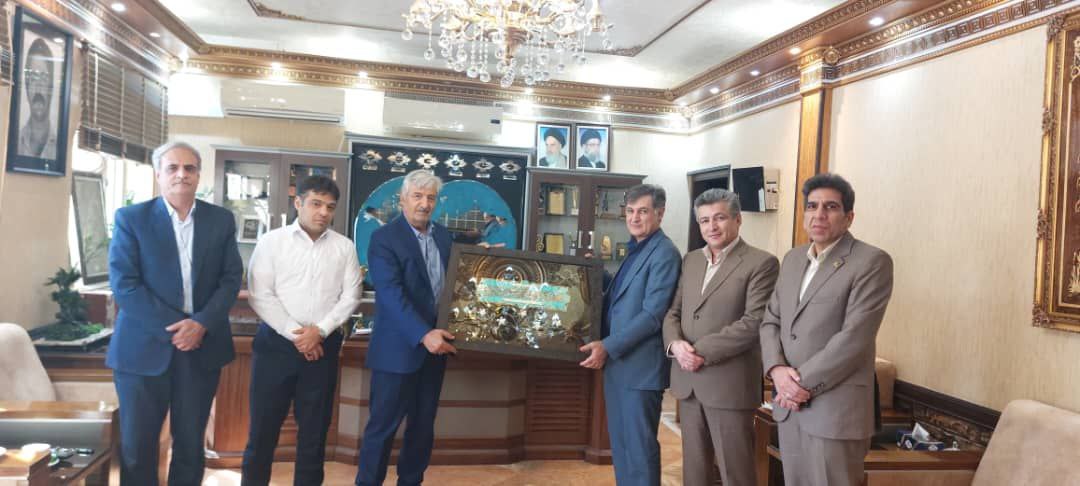 تقویت پیوند با مشتریان کلیدی یزد در چارچوب «طرح کرامت» بیمه ایران