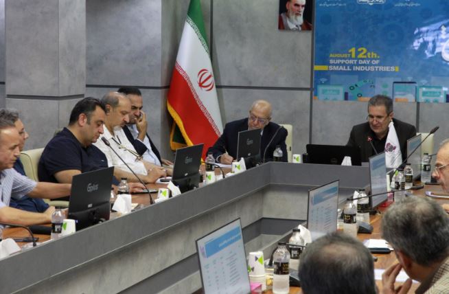 راهکارهای مشترک برای عبور از ناترازی انرژی/ هم‌افزایی دولت و بخش خصوصی برای توسعه نیروگاه‌های خورشیدی در شهرک‌های صنعتی