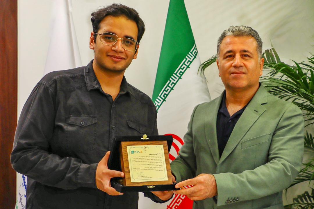 تقدیر مدیرعامل پتروشیمی پارس از دانشآموز بوشهریِ رتبه اول کنکور سراسری