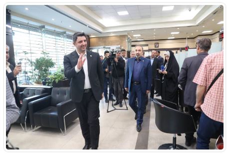 تأکید بر ارتقای خدمات مشتری‌مدار و تقویت اعتماد عمومی در جریان بازدید مدیران ارشد بانک مرکزی و بانک ملی ایران از شعب سابق بانک آینده