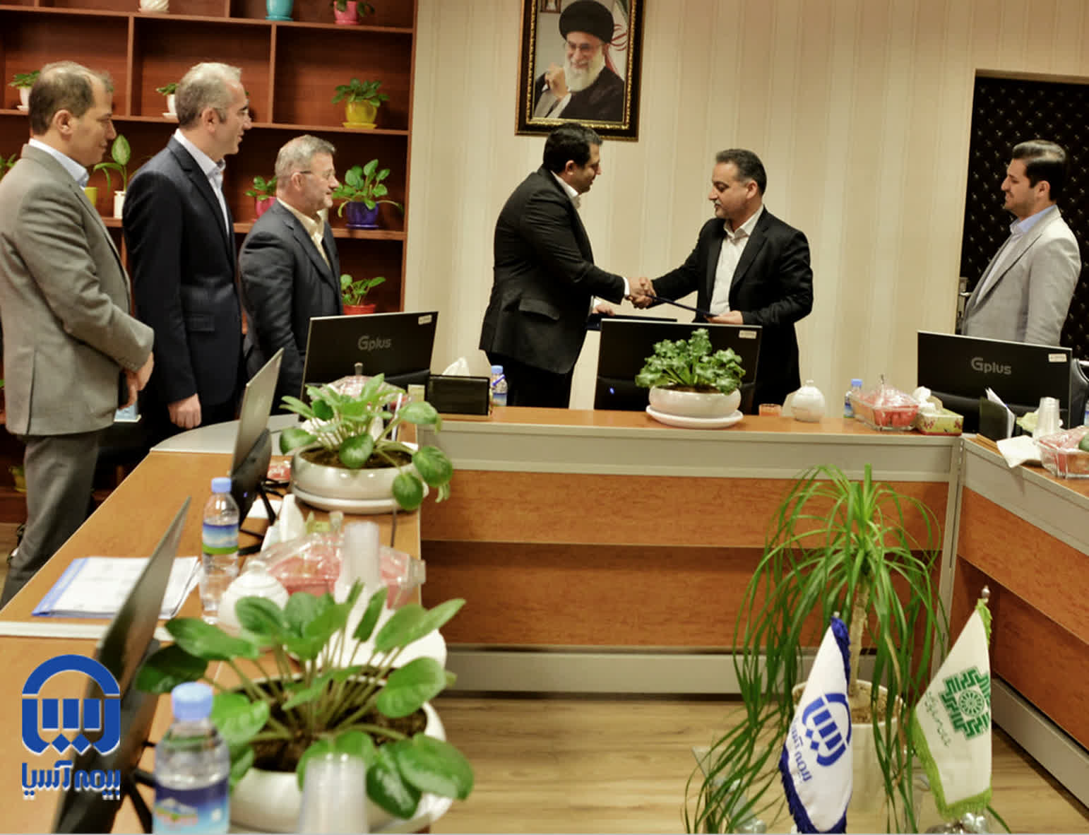 رضایت سازمان امور مالیاتی از بیمه آسیا هشت ساله شد/ تمدید قرارداد همکاری با سازمان امور مالیاتی کشور همراه با رضایتمندی و مشتری مداری