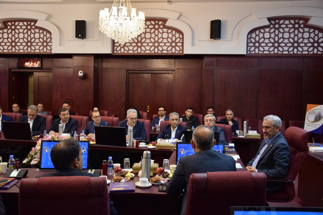 مجمع عمومی عادی سالیانه بانک صنعت و معدن – به عنوان تنها بانک تخصصی توسعه ای کشور در حوزه صنعت و معدن – با حضور وزیر امور اقتصادی و دارایی برگزار شد