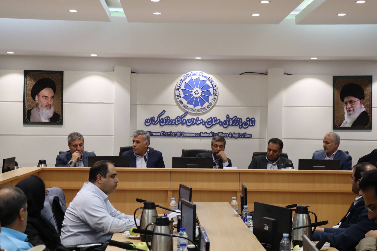 نشست هماندیشی فعالان معدن و زمینشناسی استان کرمان برگزار شد