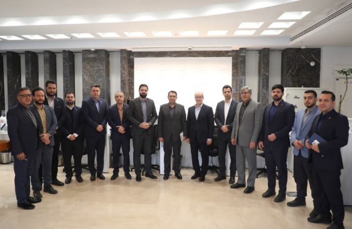 اولین بازدید دکتر جمالی از شعبه مرکزی شیراز جنوبی؛ گام‌های جدی برای آینده روشن موسسه اعتباری ملل