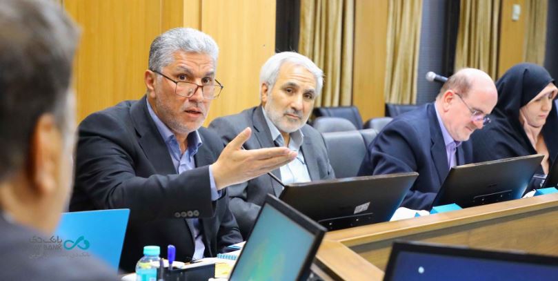 عملکرد ۹ ماهه بانک دی خیره‌کننده و قابل تقدیر است