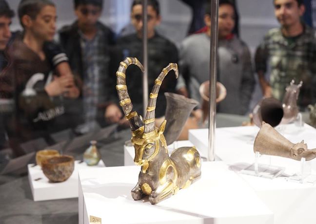 هدیه متفاوت بانک کارآفرین به دانش آموزان