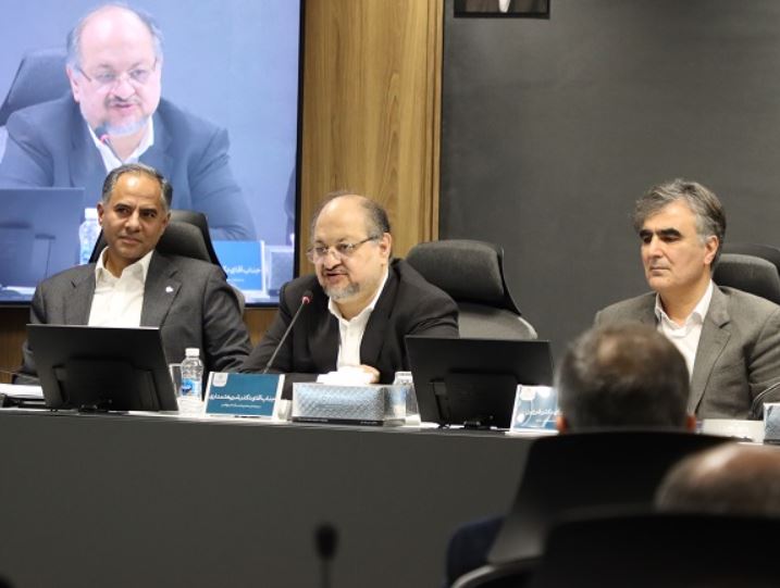 بانک مرکزی مسیر تأمین مالی یک میلیارد دلاری پتروشیمیها را هموار کرد/ رشد و توسعه اقتصادی با تأمین مالی ارزی