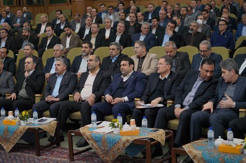 تمرکز جذب منابع جاری، کمک به توسعه ظرفیت‌های اقتصادی برای ارتقای جایگاه بانک ملی در نظام بانکداری کشور