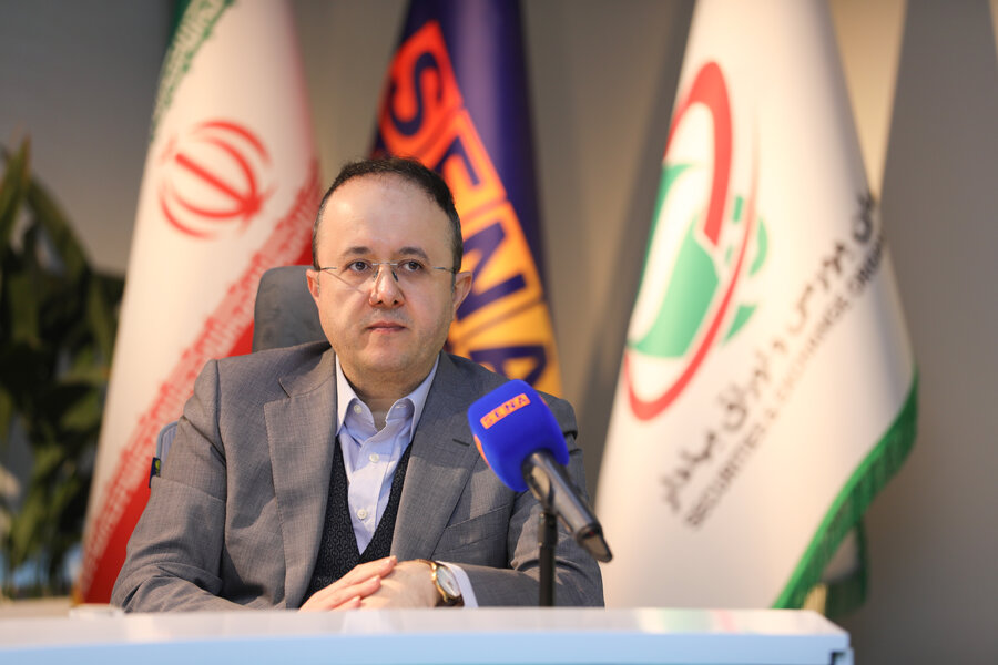 جزییات طرح رویش برای مولدسازی داراییهای راکد خانوارها از طریق بازار سرمایه/ طراحی صندوقهای ارزی، اوراق سلف مبتنی بر طلا و تبدیل به اوراق بهادار کردن مصنوعات طلا و مسکن در قالب طرح رویش اجرایی میشود