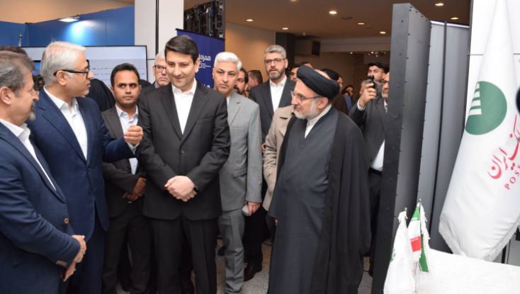 حضور وزیر ارتباطات در غرفه پستبانک ایران / تأکید بر نقش این بانک در حمایت از شرکتهای دانشبنیان و توسعه روستایی