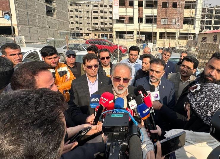 حمایت هدفمند و مستمر از پروژه‌های دارای پیشرفت فیزیکی مناسب/ تکمیل و فروش اقساطی پروژه های نهضت ملی اولویت ماست