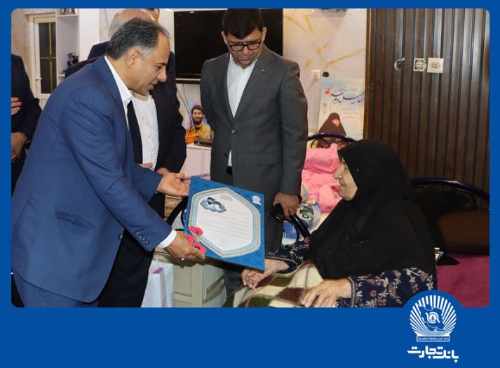 خانواده شهدا ستونهای عزت و معنویت این کشورند