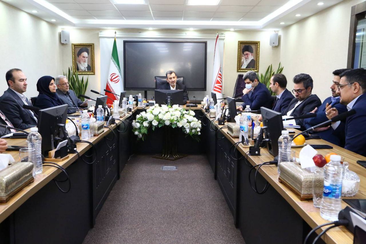 سمیعی نژاد: برنامه تشکیل کارگروه ایمیدرو و بورس کالای ایران با هدف جذب سرمایه از طریق بورس کالا