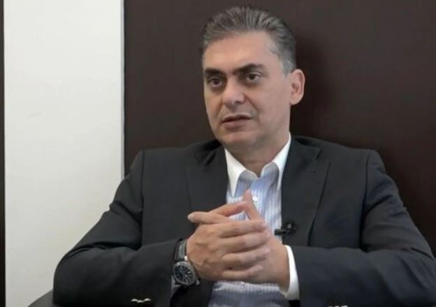 لاهوتی: چرا دلار و طلا در ایران صعودی شد؟