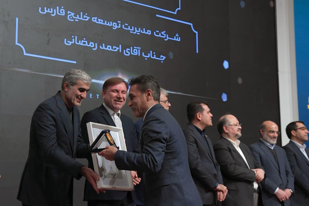 پتروفن، پلتفرم نوآوری صنعت پتروشیمی ایران/ شریعتمداری: تبدیل ایده به محصول لازمه بقای صنعت است/ برترینهای نوآوری در صنعت پتروشیمی در سال ۱۴۰۴ معرفی شدند