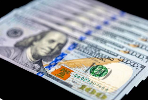 کل تامین ارز کشور از ۳۹٫۴ میلیارد دلار عبور کرد/ دادوستد ۱۹٫۵ میلیارد دلاری بازرگانان در بازار ارز تجاری مرکز مبادله ایران