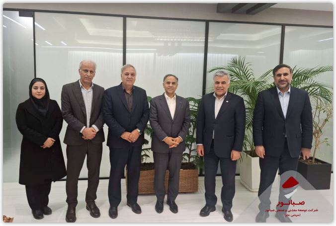 جلسه مدیرعامل صبانور با مدیرعامل بانک تجارت با محوریت تسریع در تأمین مالی پروژه‌ها