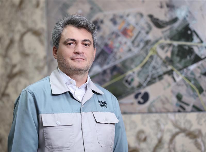 فولاد مبارکه میان تعالی تولید و وظیفه‌شناسی در قبال جامعه توازن منطقی برقرار می‌کند/ هر یک تن تولید فولاد، سهمی در حفظ هویت، عزت و معیشت پایدار نیروی کار ایرانی دارد