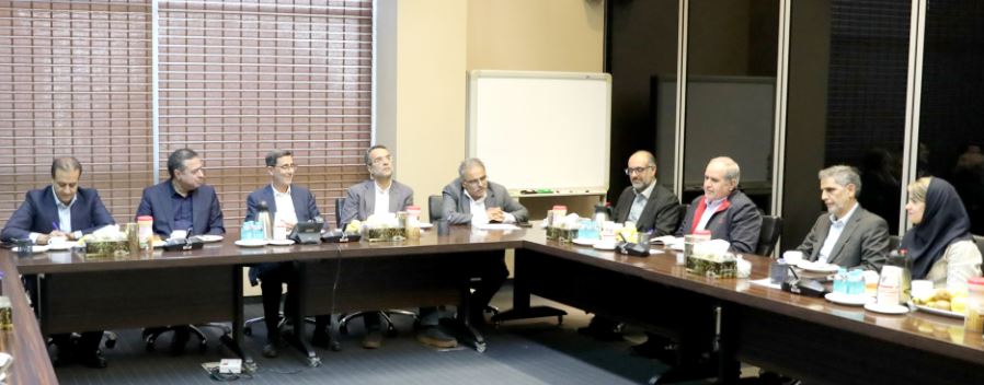 مشارکت راهبردی بانک صادرات ایران در «سازندگی نوین» و «جهاد اقتصادی»؛ تأمین مالی توسعه زیرساختهای انرژی با تمرکز بر نیروگاههای تجدیدپذیر