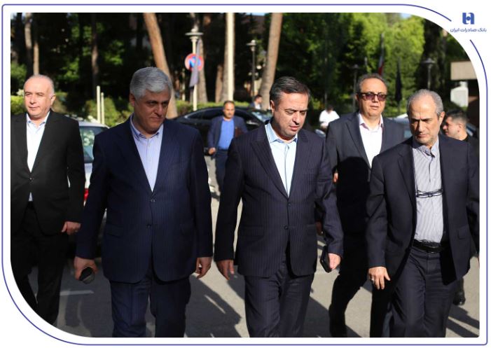 پیشگامی بانک صادرات ایران در بازسازی اکوسیستم دانش‌بنیان؛ حمایت راهبردی از آموزش عالی و پیوند دانشگاه، صنعت و اقتصاد در دوران پساجنگ/ تأکید قربان اسکندری بر توسعه آموزش عالی در دوران پساجنگ با رویکرد حمایت بانکی از اقتصاد دانش‌بنیان و فناوری