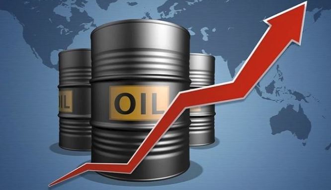 قیمت ۱۰۵ دلاری نفت در ژوئن و جولای؛ کاهش تولید و تقاضا در سال ۲۰۲۶