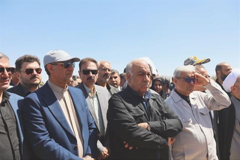 با ریل ذوب آهن اصفهان، ریلگذاری راهآهن سبزوار آغاز شد