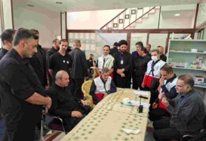 بازدید سفیر جمهوری اسلامی ایران در بغداد از غرفه بیمه ایران در کنسولگری ایران در کربلا در روز اربعین
